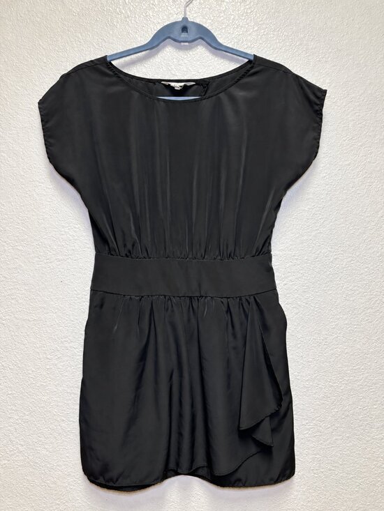 BCBGeneration Dresses & Skirts - 🖤 BCBGeneration Black Faux Wrap Mini Dress Size 0